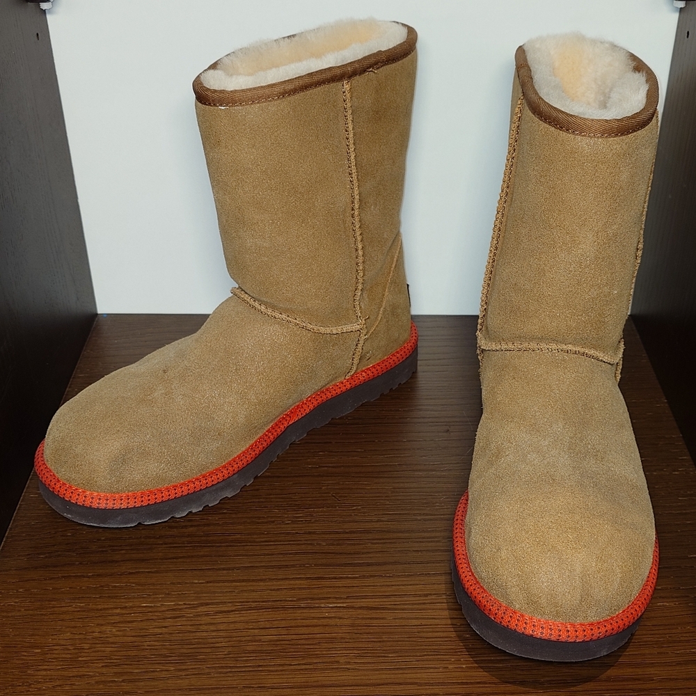 New beige UGG snow boots